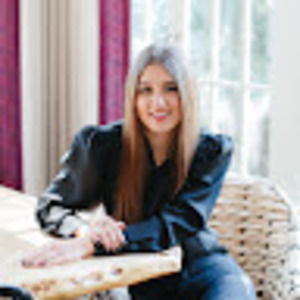 Meet your Posher, Caroline